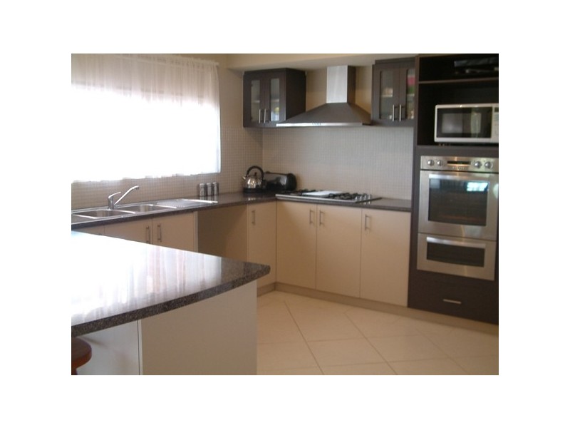 111 Sussex Bend, Lower Chittering WA 6084