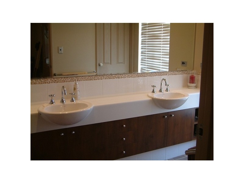 111 Sussex Bend, Lower Chittering WA 6084