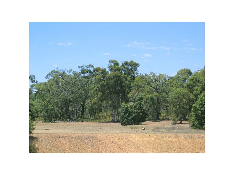 36 Patersonia Road, Chittering WA 6084