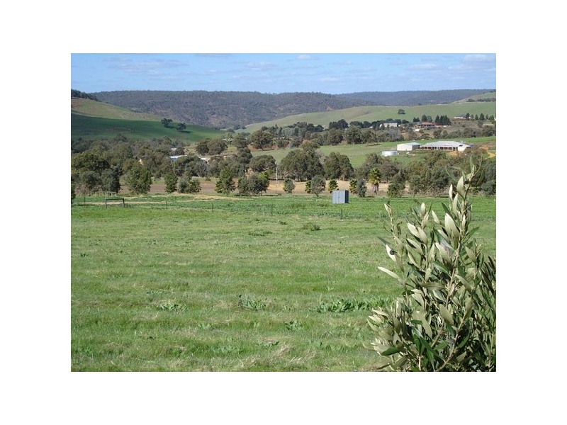 66 Lareema Drive, Bullsbrook WA 6084