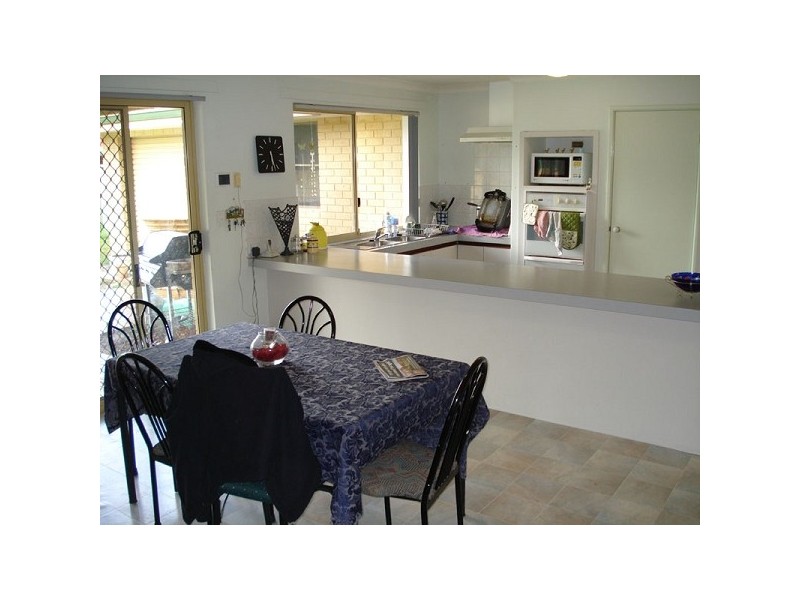 16 Banksia Court, Bullsbrook WA 6084