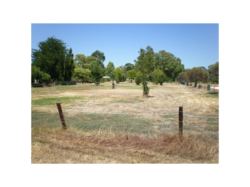 34 Carl Street, Muchea WA 6501