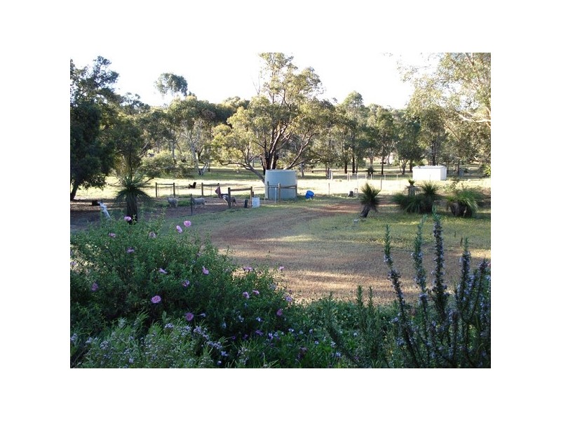 215 Hart Drive, Chittering WA 6084