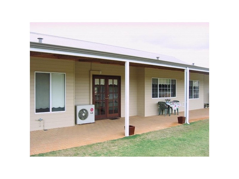 49 Sussex Bend, Lower Chittering WA 6084