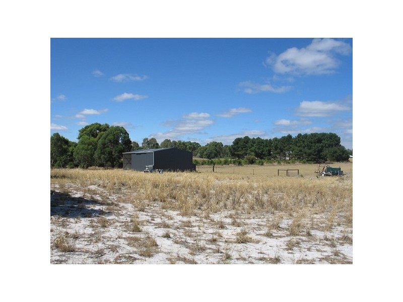 10 Faull Street, Muchea WA 6501