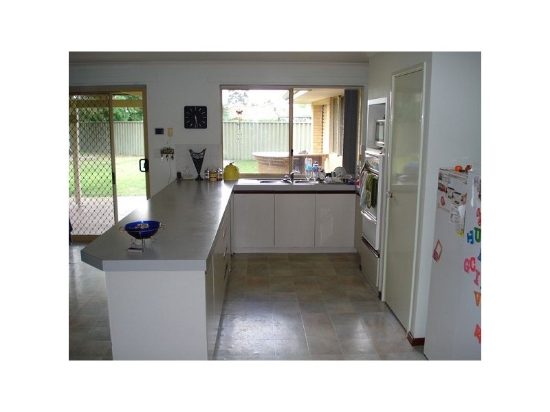 16 Banksia Court, Bullsbrook WA 6084