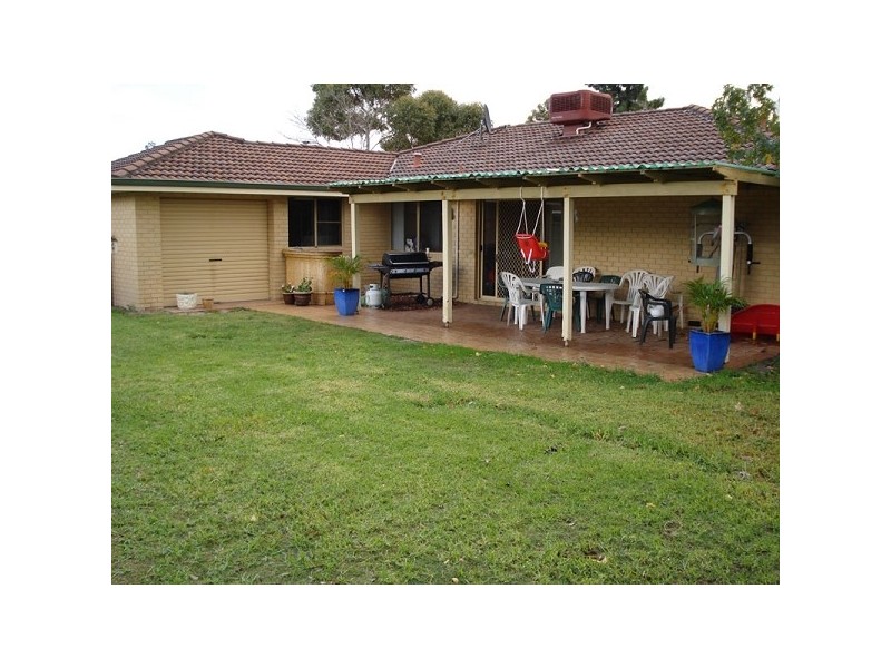 16 Banksia Court, Bullsbrook WA 6084