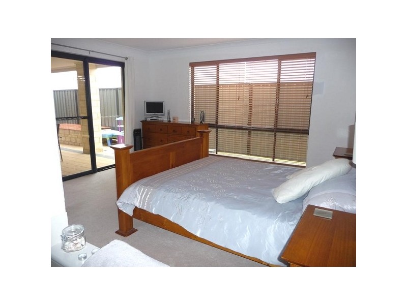 33 Nocturne Rise, Bullsbrook WA 6084