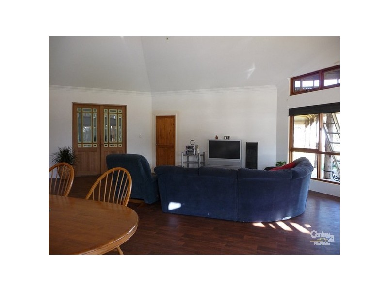 201 Jenkins Rd, Bullsbrook WA 6084