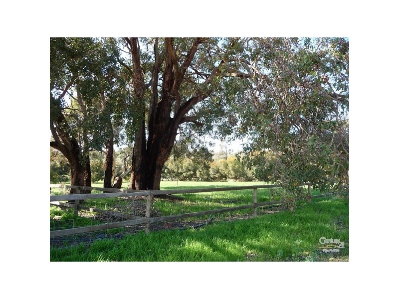 201 Jenkins Rd, Bullsbrook WA 6084