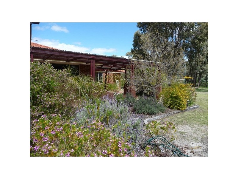 174 Murray Grey Circle, Lower Chittering WA 6084