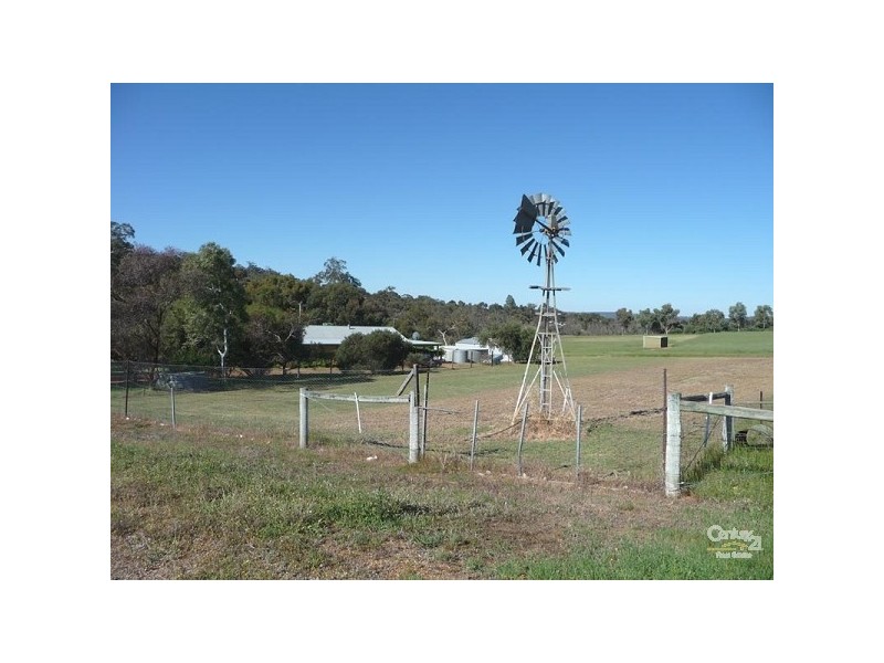 240 Hart Drive, Chittering WA 6084