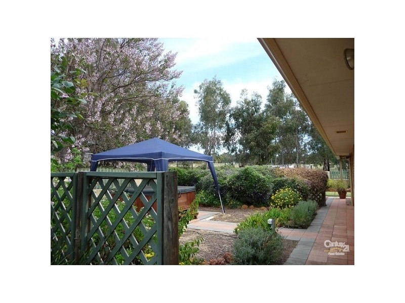 40 Devon Way, Lower Chittering WA 6084