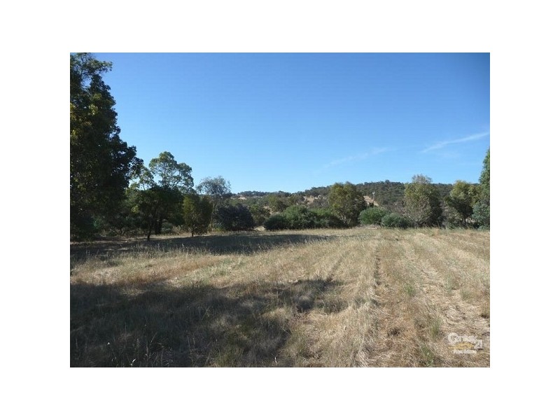 558 Blue Plains Road, Chittering WA 6084