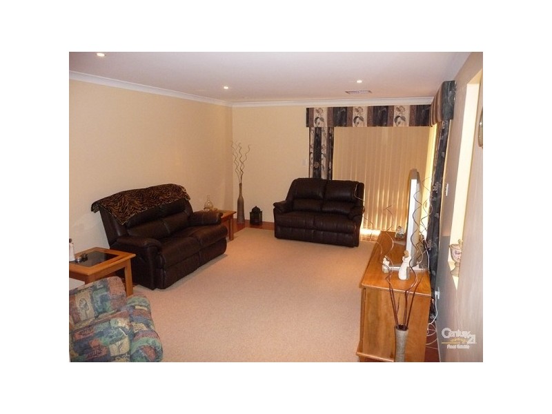 117 Fraser Rd, Bullsbrook WA 6084