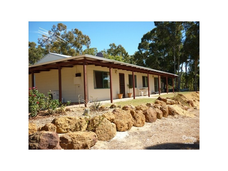 137 Patersonia Road, Chittering WA 6084