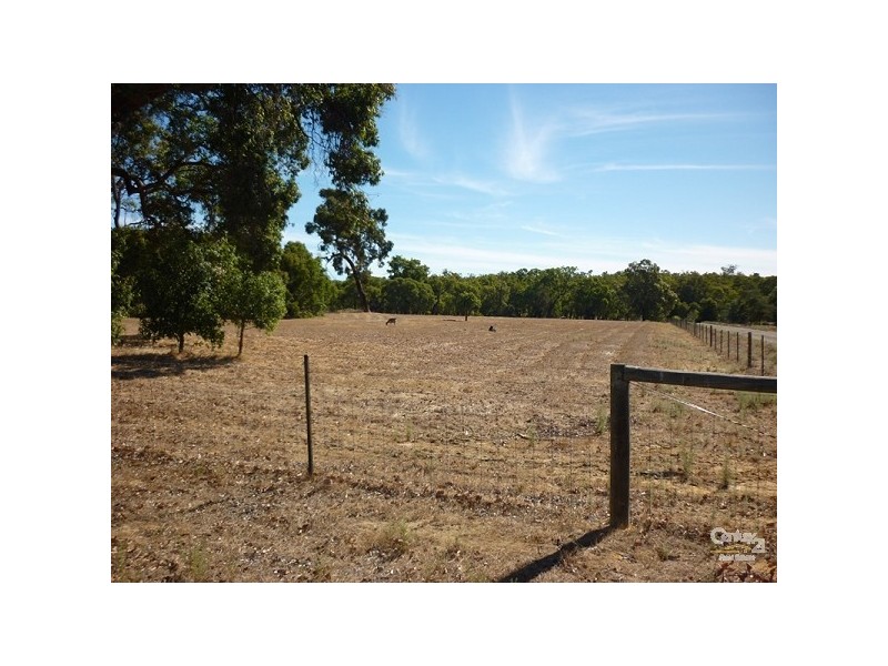 137 Patersonia Road, Chittering WA 6084