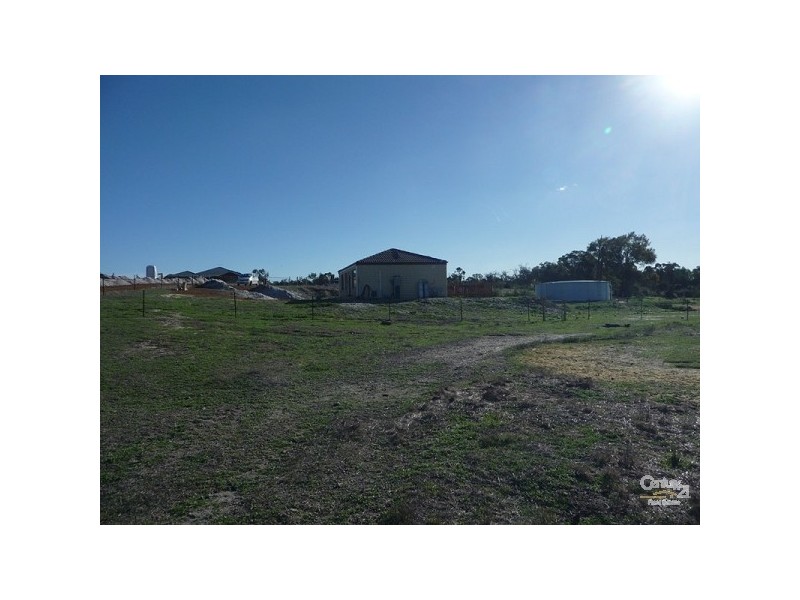 40 Fraser Close, Muchea WA 6501