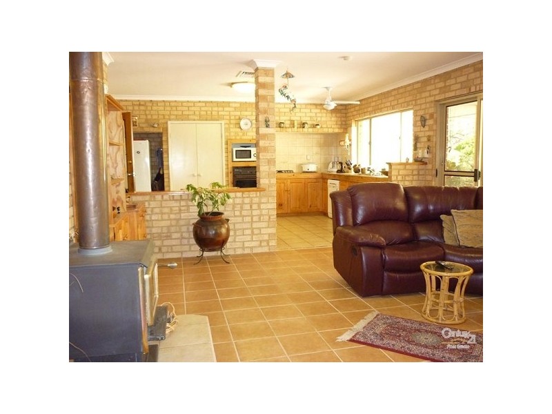 16 Egret Place, Chittering WA 6084