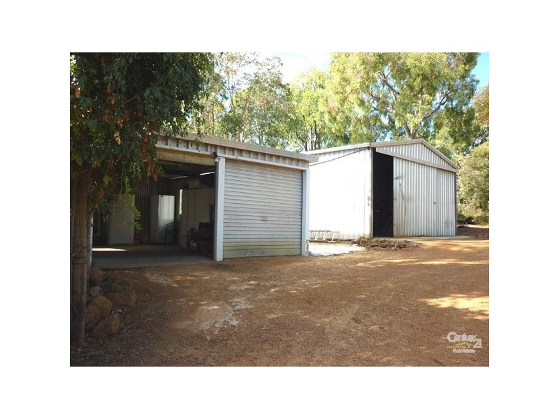 16 Egret Place, Chittering WA 6084