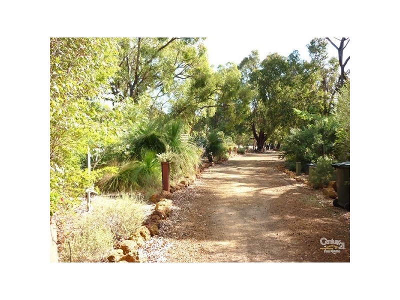 16 Egret Place, Chittering WA 6084