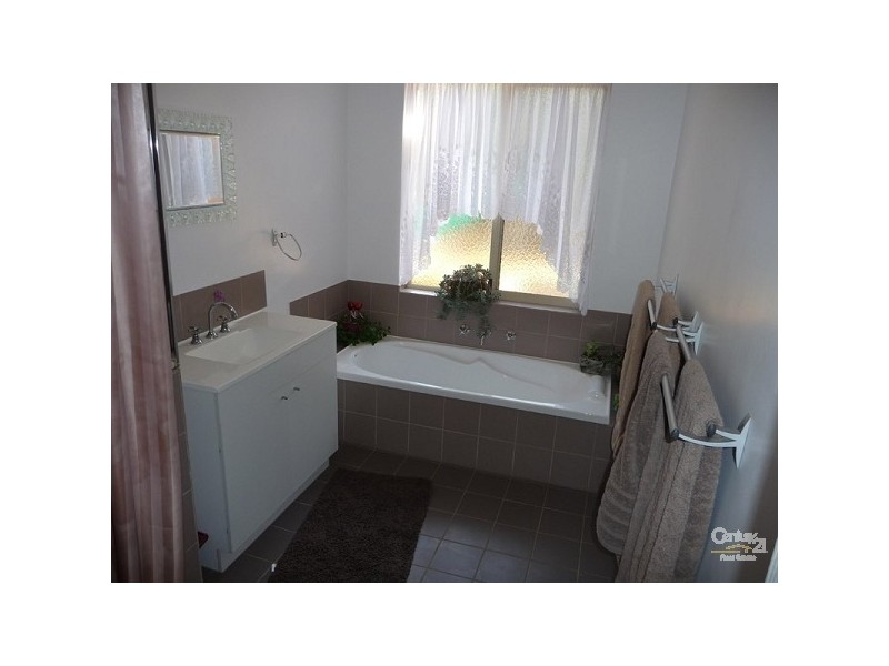 39 Lareema Drive, Bullsbrook WA 6084