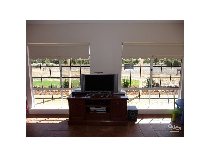 49 Sussex Bend, Lower Chittering WA 6084