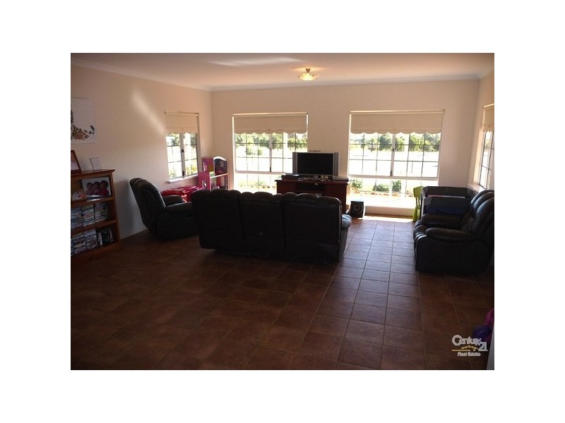 49 Sussex Bend, Lower Chittering WA 6084