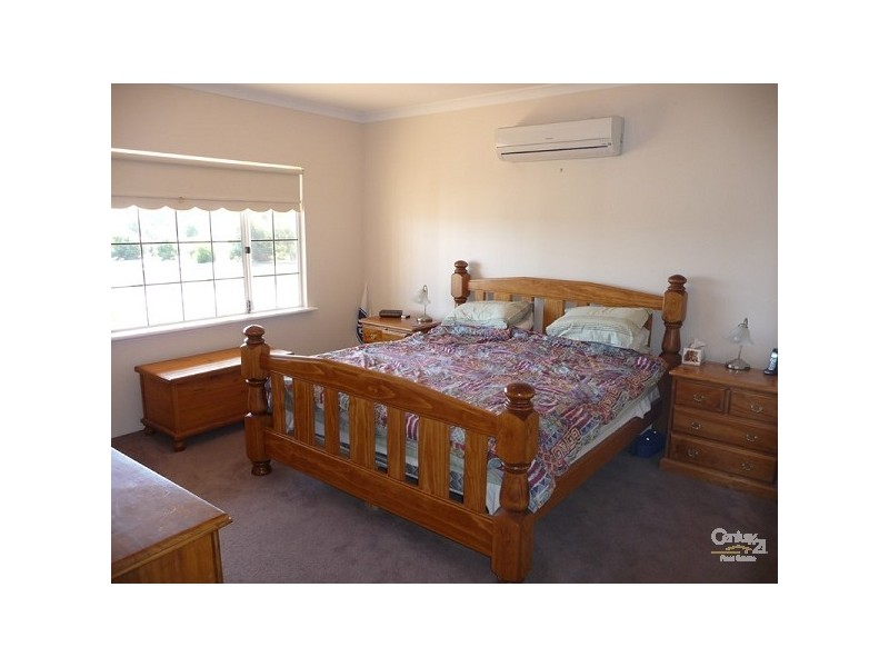 49 Sussex Bend, Lower Chittering WA 6084