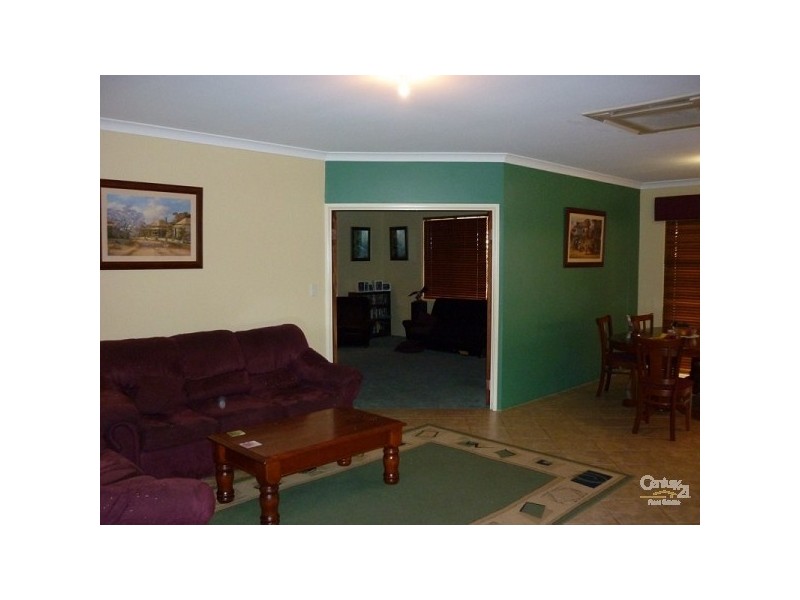 24 Ayrshire Loop, Lower Chittering WA 6084