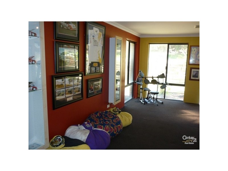 67 Devon Way, Lower Chittering WA 6084