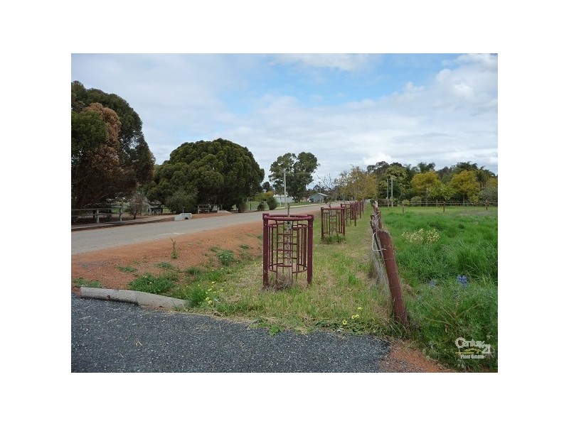 34 Carl Street, Muchea WA 6501