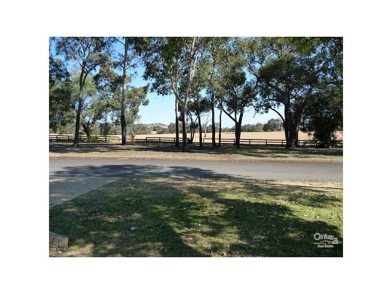 11 Parkland Parade, Bullsbrook WA 6084