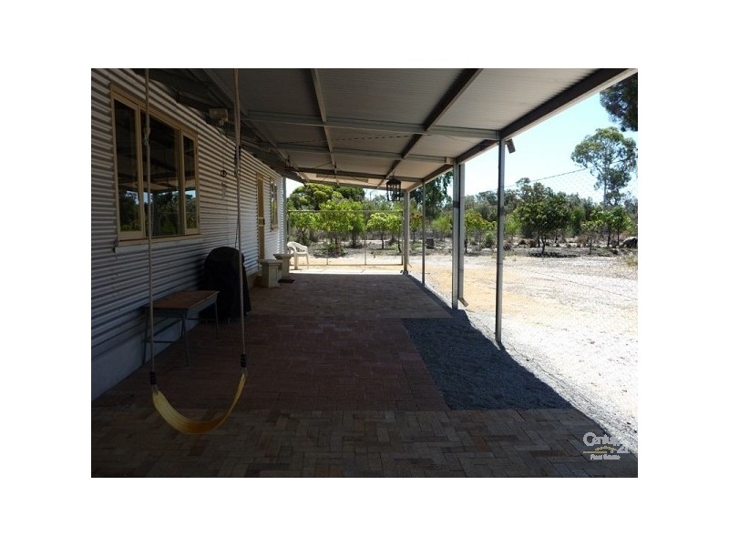 82 Bell Road, Coonabidgee WA 6503