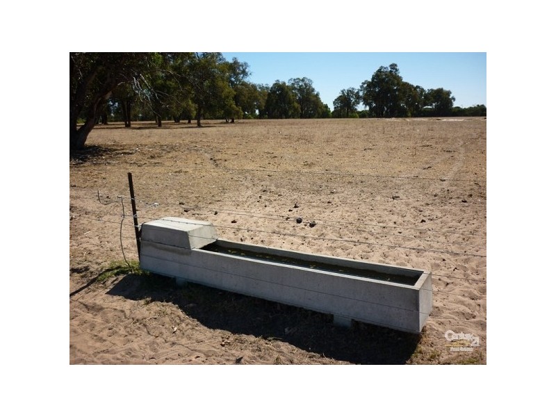 12 Wire Road Muckenburra, Gingin WA 6503