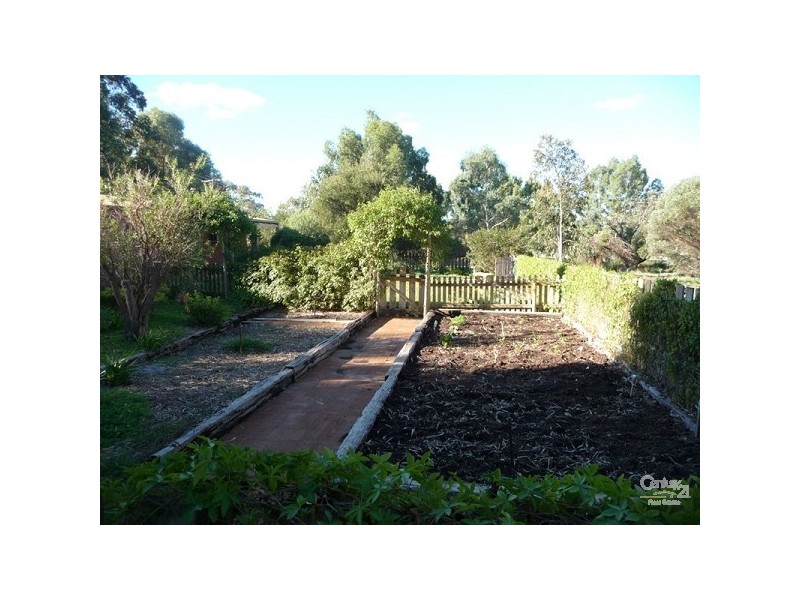 15 Edwards Place, Muchea WA 6501