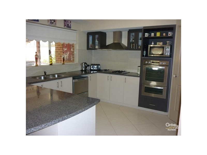 111 Sussex Bend, Lower Chittering WA 6084