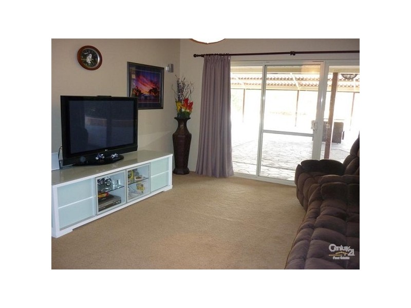 111 Sussex Bend, Lower Chittering WA 6084