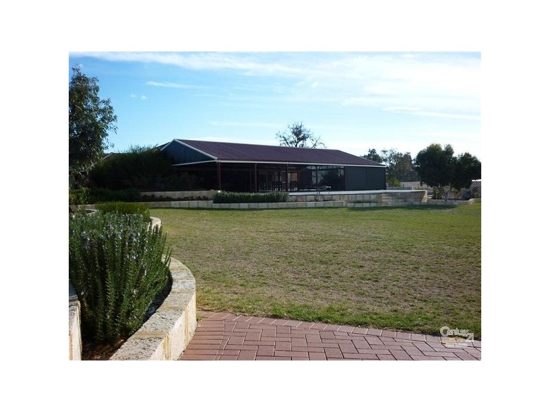 111 Sussex Bend, Lower Chittering WA 6084