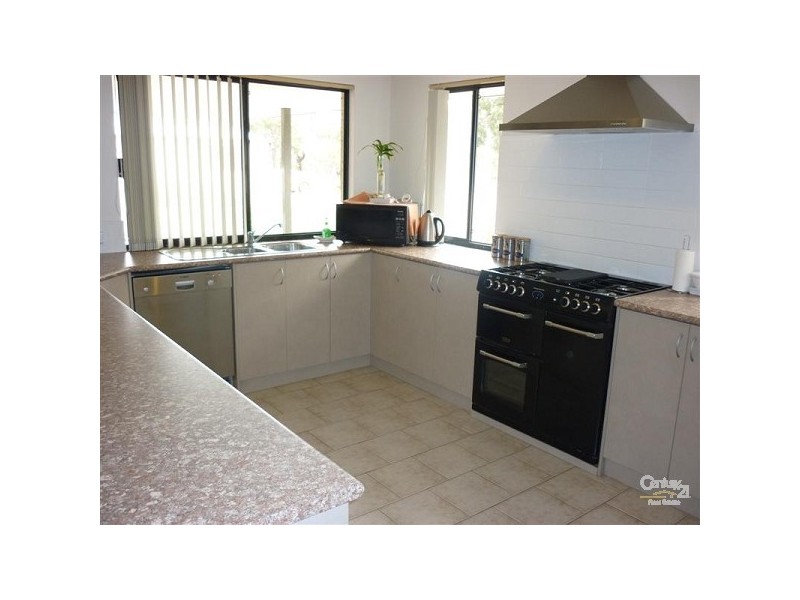 19 Salmon Gum Crescent, Chittering WA 6084