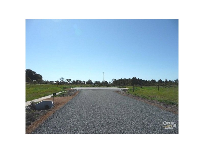 24 Housden Close, Muchea WA 6501