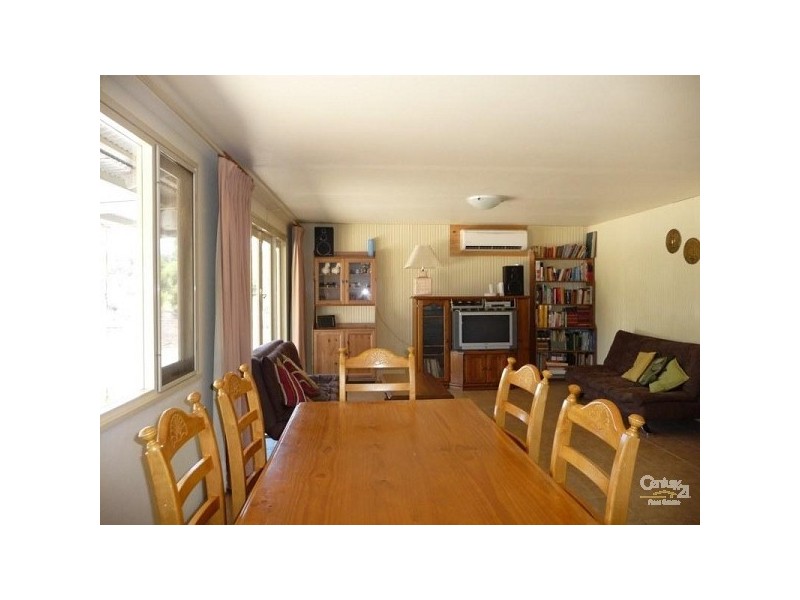 82 Bell Road, Gingin WA 6503