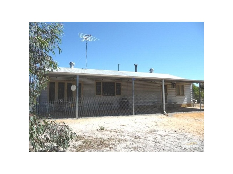 82 Bell Road, Gingin WA 6503