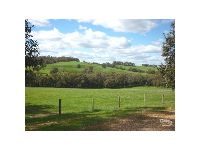 152 Dexter Chase, Lower Chittering WA 6084