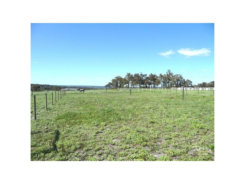 140 Ayrshire Loop, Lower Chittering WA 6084