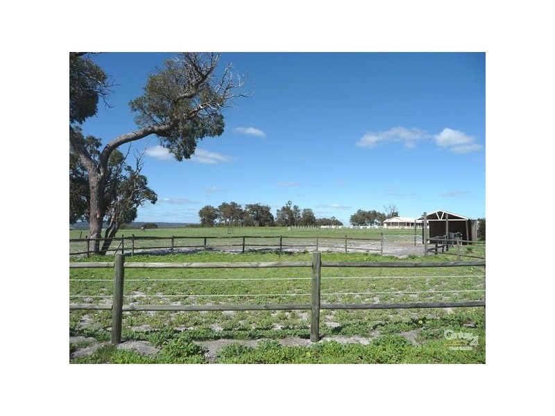 140 Ayrshire Loop, Lower Chittering WA 6084