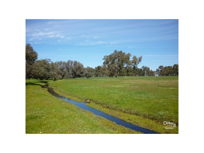 12 Wire Road, Gingin WA 6503