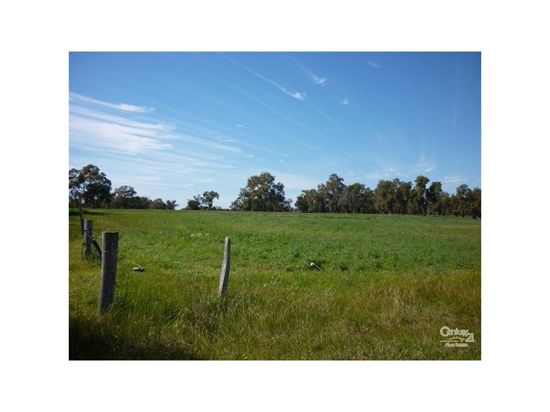 12 Wire Road, Gingin WA 6503