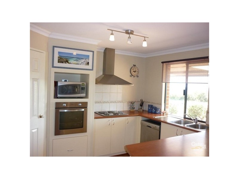 42 Texon Ridge, Lower Chittering WA 6084