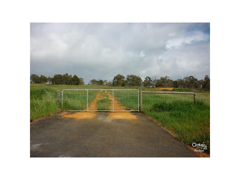 155 Alawoona Circle, Bullsbrook WA 6084